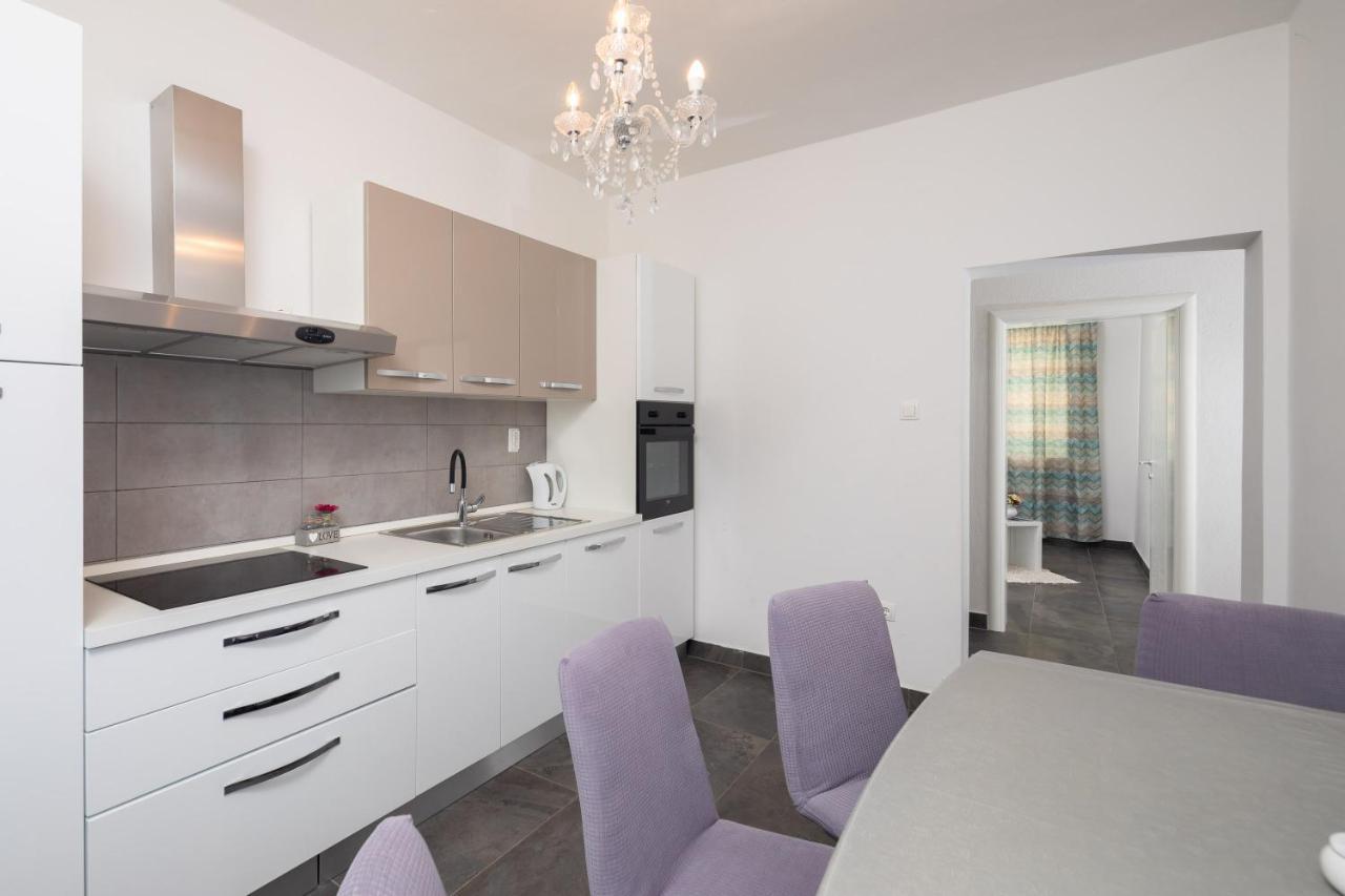 Sky Way Apartments Dugi Rat Extérieur photo