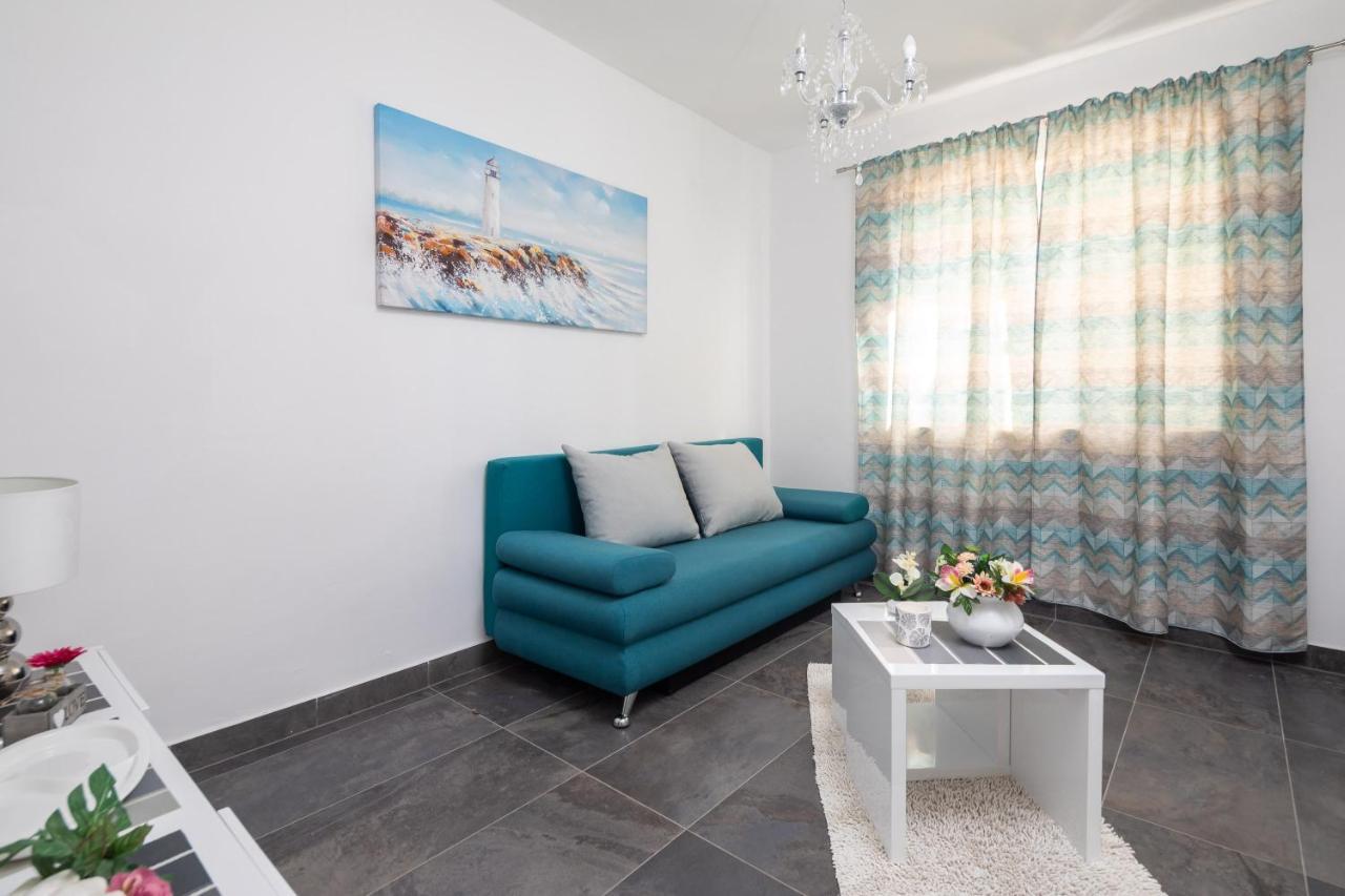 Sky Way Apartments Dugi Rat Extérieur photo