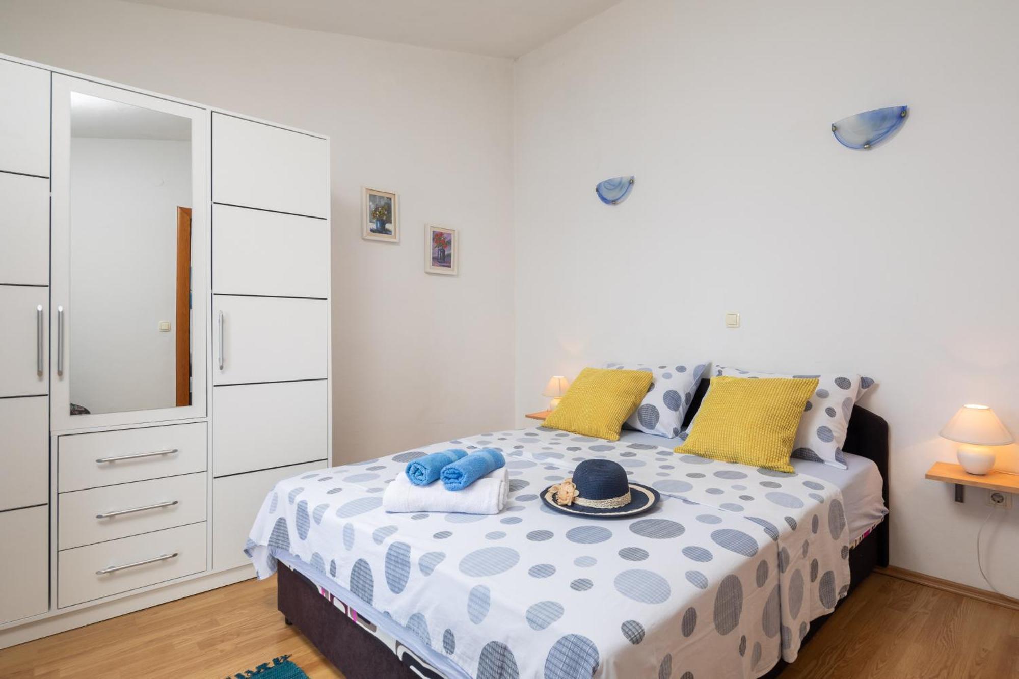 Sky Way Apartments Dugi Rat Extérieur photo