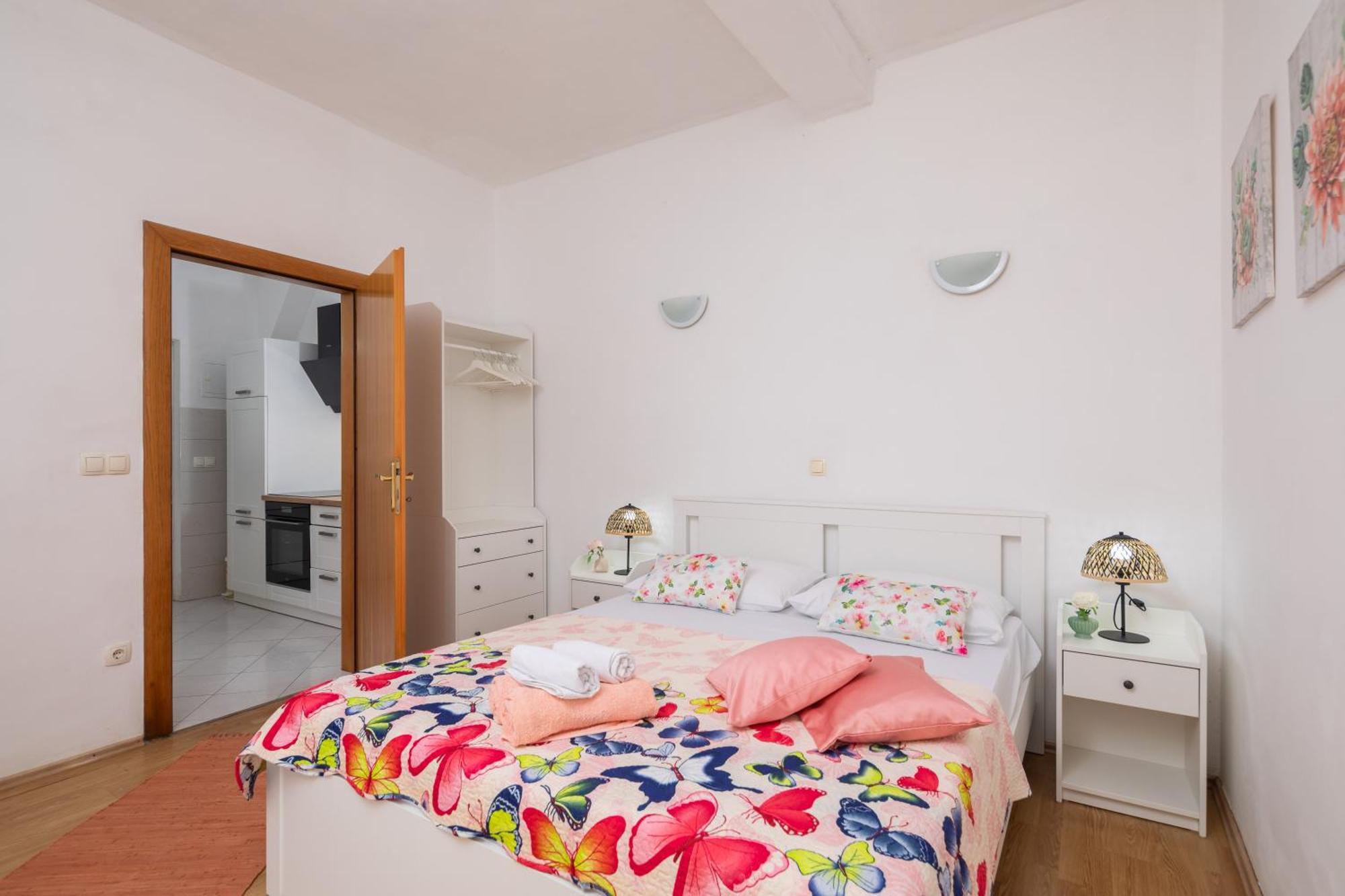 Sky Way Apartments Dugi Rat Extérieur photo
